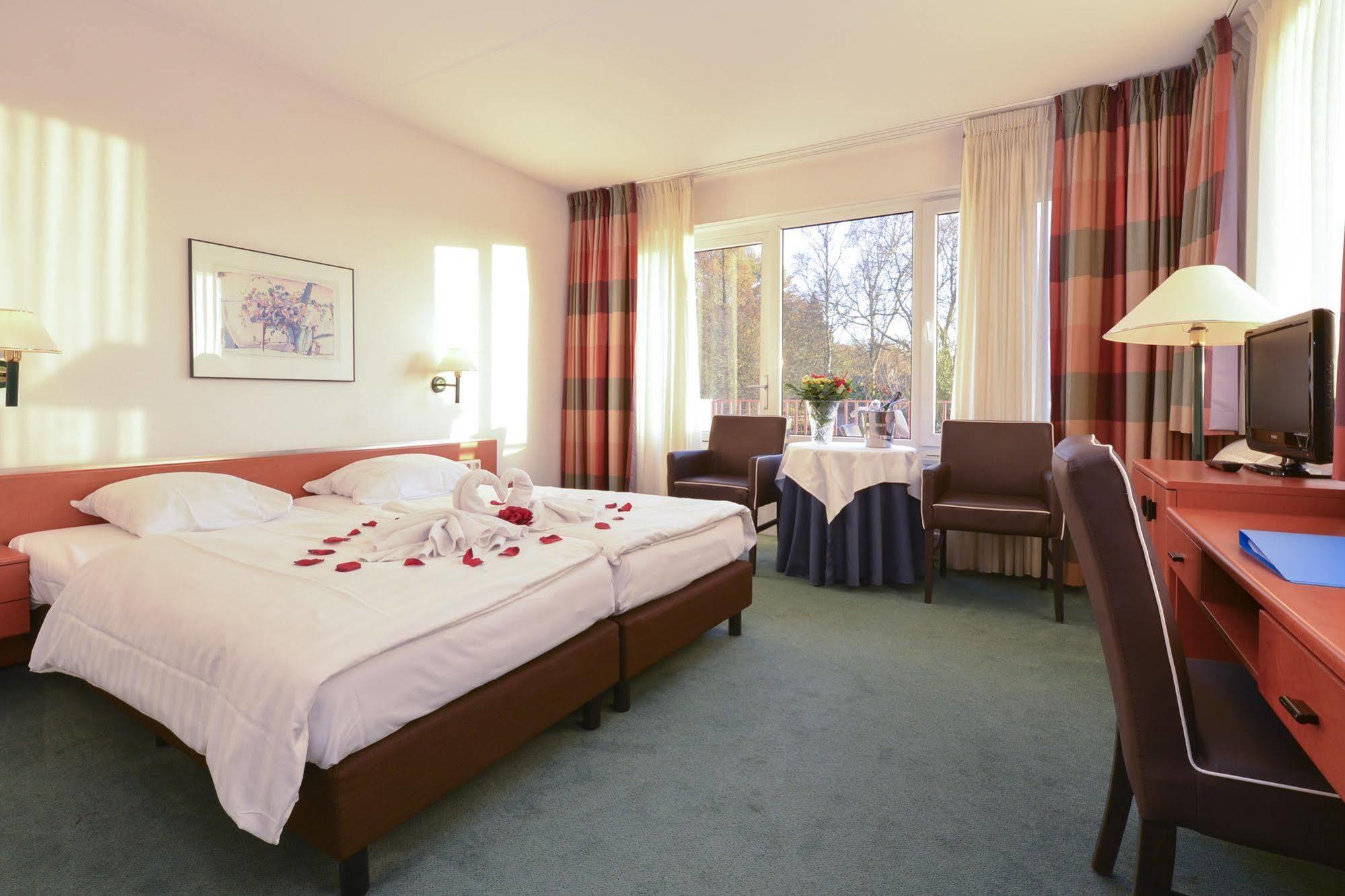 Fletcher Landhotel Bosrijk Roermond Eksteriør bilde